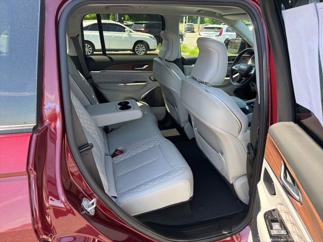 2022 Jeep Grand Cherokee Summit