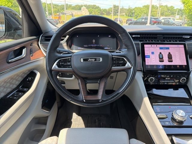 2022 Jeep Grand Cherokee Summit