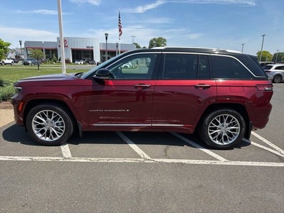 2022 Jeep Grand Cherokee Summit