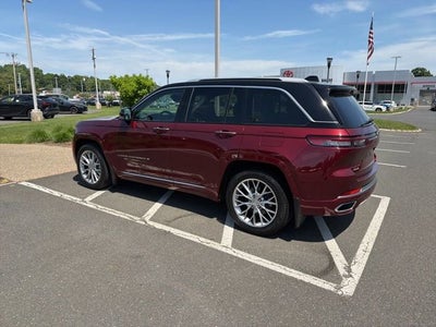 2022 Jeep Grand Cherokee Summit