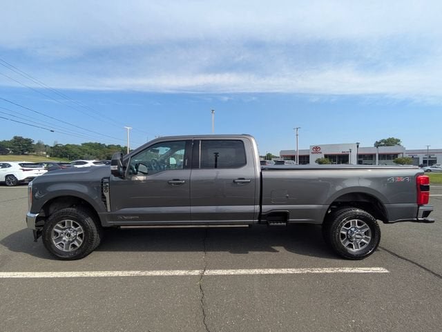 2023 Ford Super Duty F-350 SRW Lariat