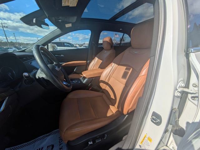 2021 Cadillac XT4 Premium Luxury