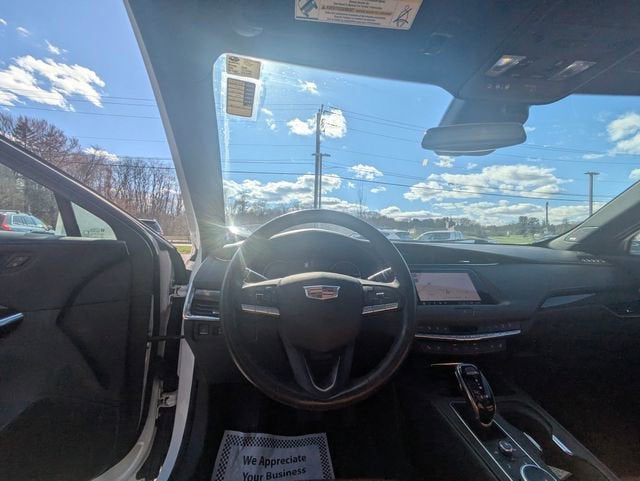 2021 Cadillac XT4 Premium Luxury