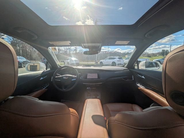 2021 Cadillac XT4 Premium Luxury