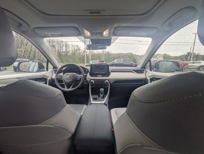2022 Toyota RAV4 XLE Premium
