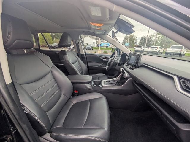 2020 Toyota RAV4 XLE Premium
