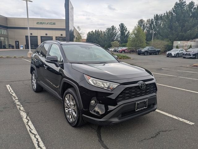 2020 Toyota RAV4 XLE Premium