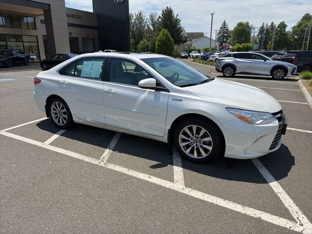 2016 Toyota Camry Hybrid XLE