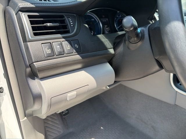 2016 Toyota Camry Hybrid XLE
