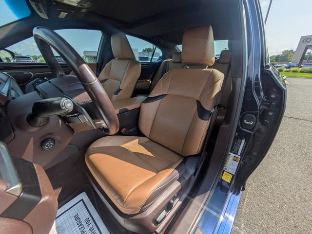 2020 Lexus ES 300h