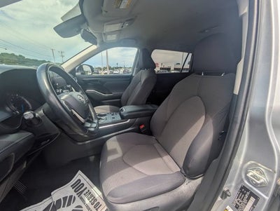 2023 Toyota Highlander LE
