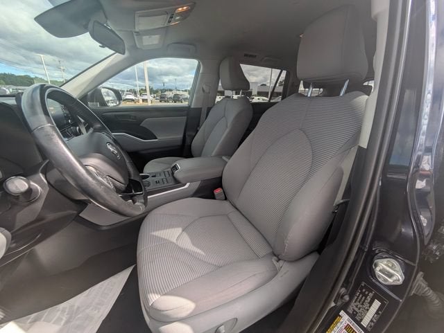 2021 Toyota Highlander LE