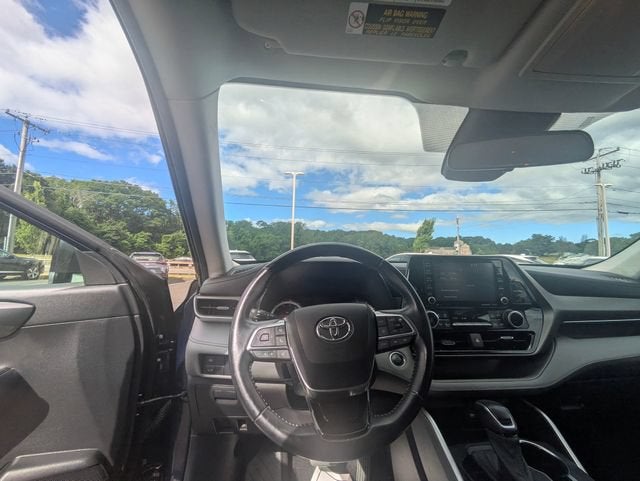 2021 Toyota Highlander LE
