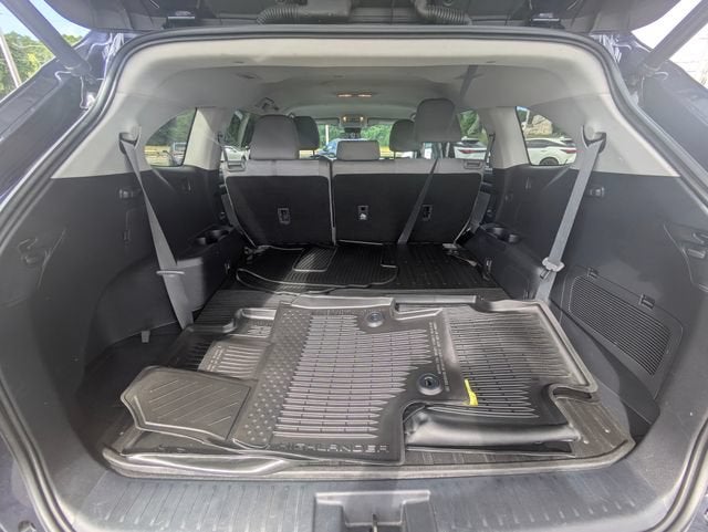 2021 Toyota Highlander LE
