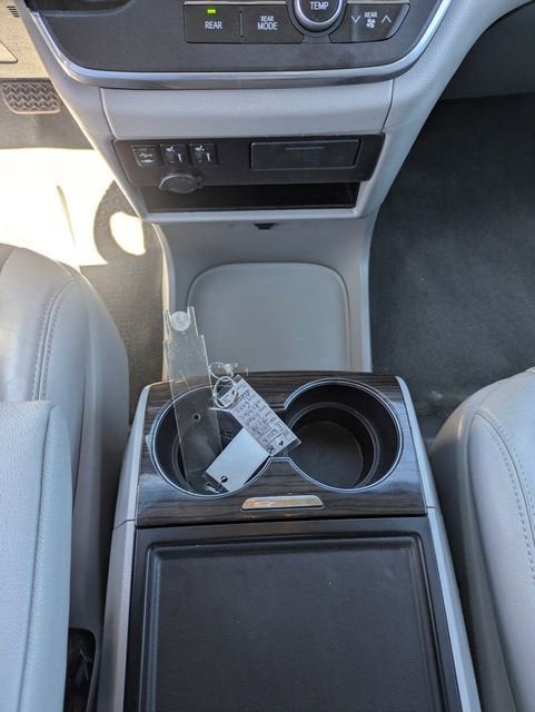 2017 Toyota Sienna XLE