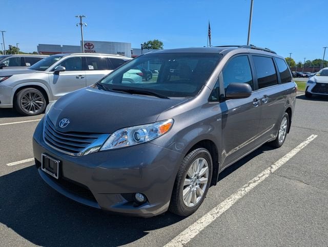 2017 Toyota Sienna XLE
