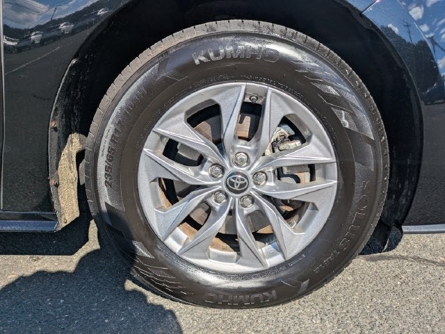 2023 Toyota Sienna LE