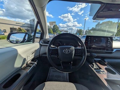 2023 Toyota Sienna LE
