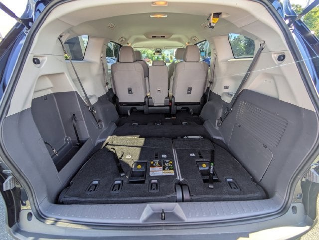 2023 Toyota Sienna LE