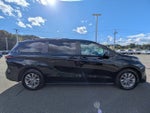 2023 Toyota Sienna LE