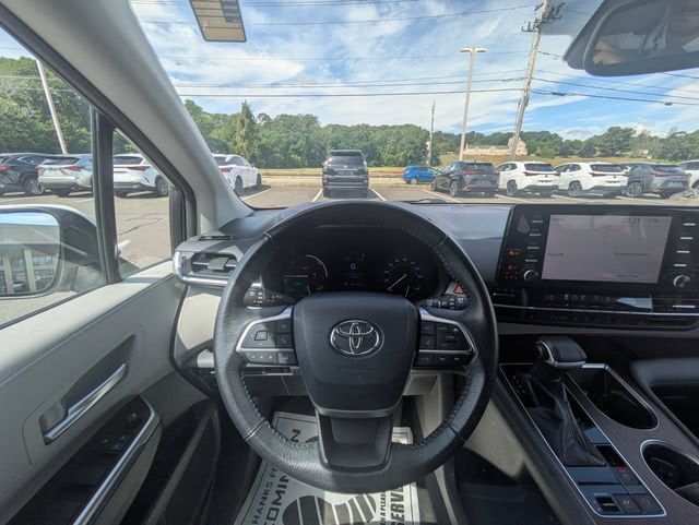 2021 Toyota Sienna XLE