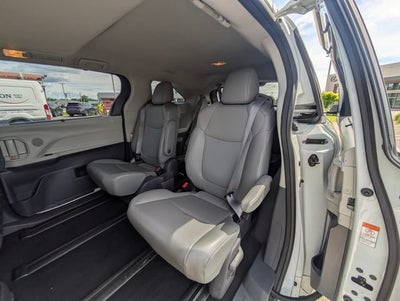 2021 Toyota Sienna XLE