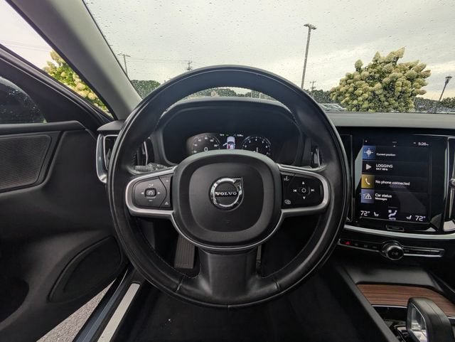 2022 Volvo S60 B5 Momentum