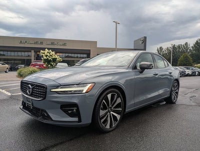 2022 Volvo S60 B5 Momentum