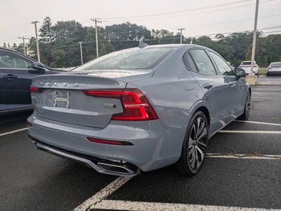 2022 Volvo S60 B5 Momentum