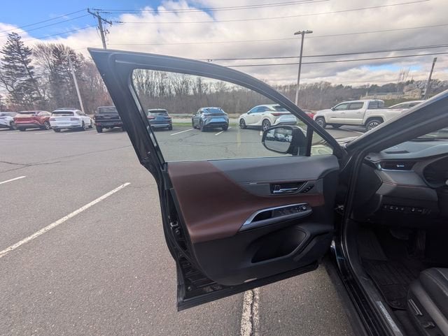 2023 Toyota Venza Limited