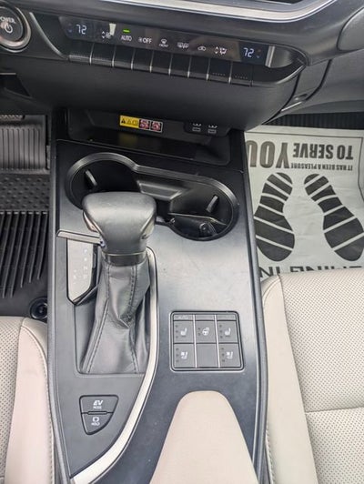 2023 Lexus UX 250h F SPORT Design