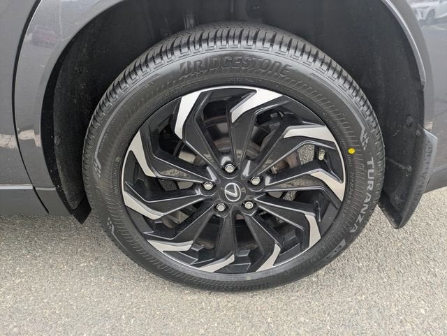 2023 Lexus UX 250h F SPORT Design