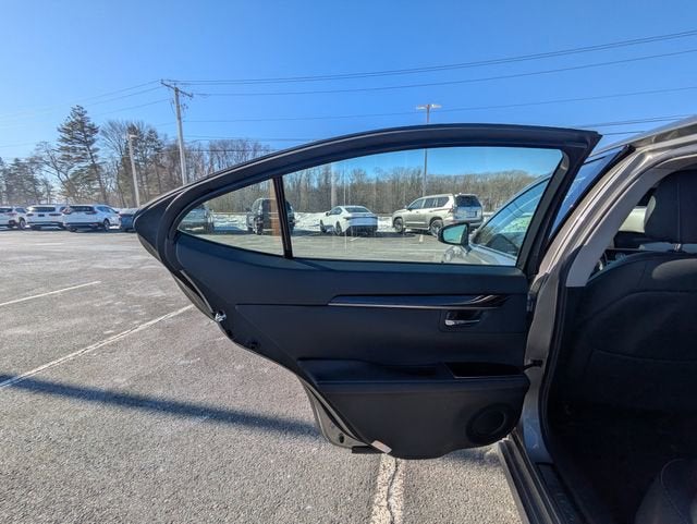 2016 Lexus ES 300h 300h