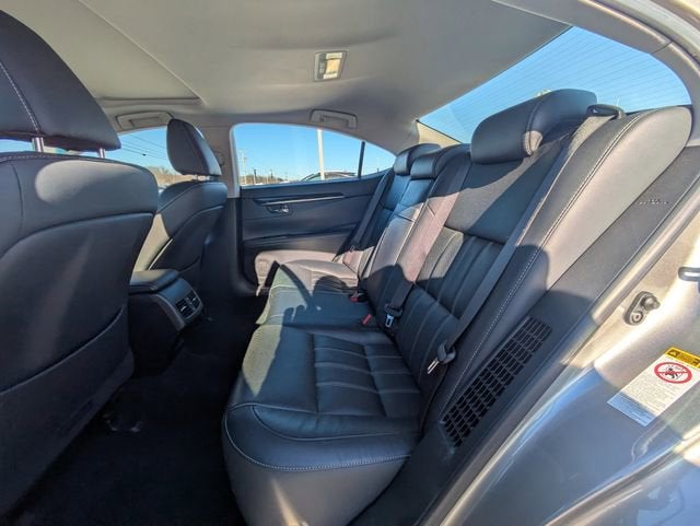 2016 Lexus ES 300h 300h