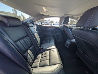 2016 Lexus ES 300h 300h