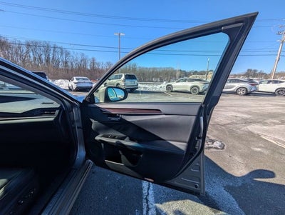 2016 Lexus ES 300h 300h