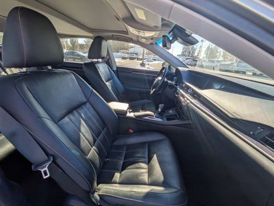 2016 Lexus ES 300h 300h