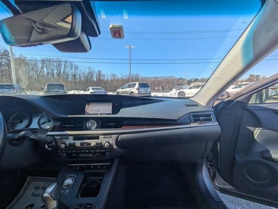 2016 Lexus ES 300h 300h