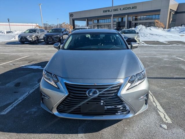 2016 Lexus ES 300h 300h