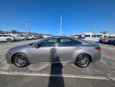 2016 Lexus ES 300h 300h