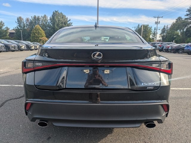 2024 Lexus IS 300