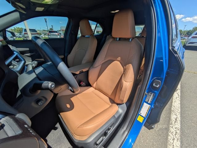 2025 Lexus UX 300h Premium