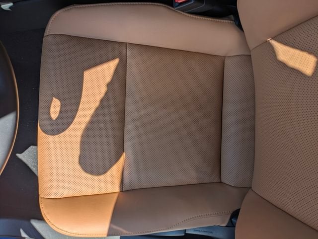 2025 Lexus UX 300h Premium