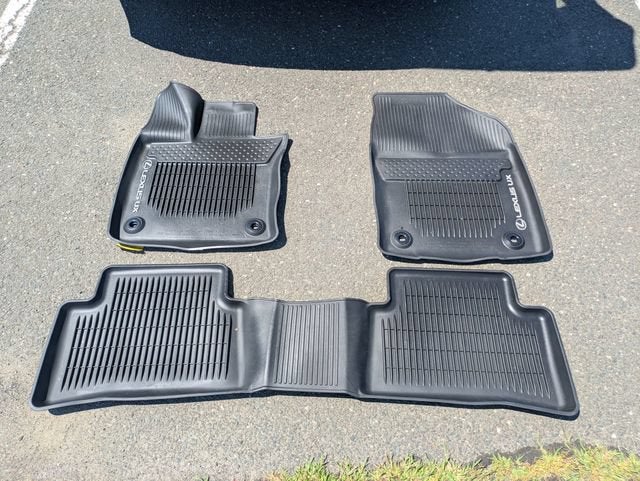 2025 Lexus UX 300h Premium