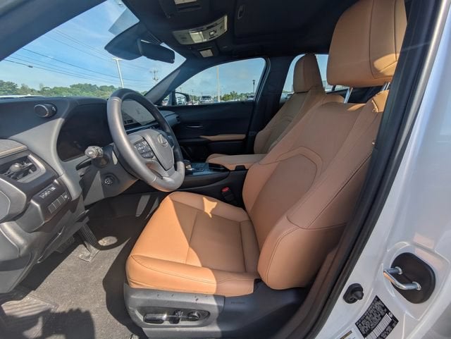 2025 Lexus UX 300h Premium