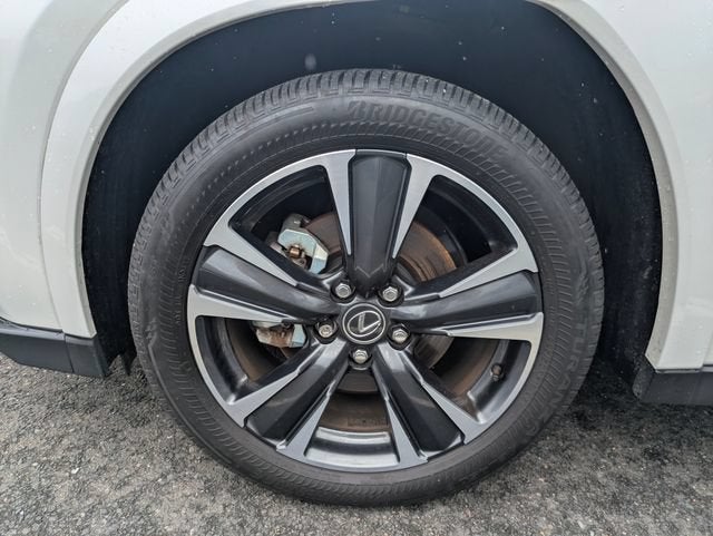 2025 Lexus UX 300h Premium