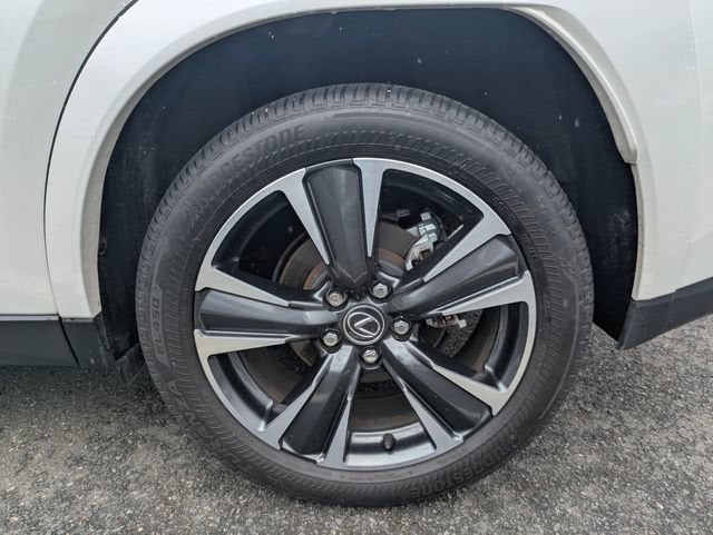 2025 Lexus UX 300h Premium