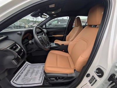 2025 Lexus UX 300h Premium