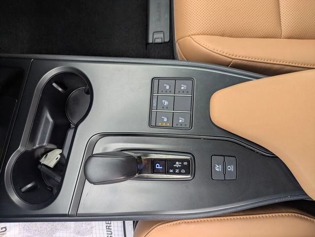 2025 Lexus UX 300h Premium