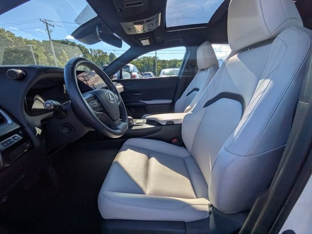 2025 Lexus UX 300h Premium